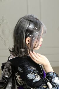 振袖　グレー　ショートヘア