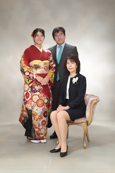 前撮り 家族写真 正装 振袖