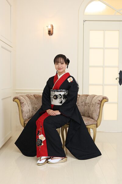黒かっこいい振袖